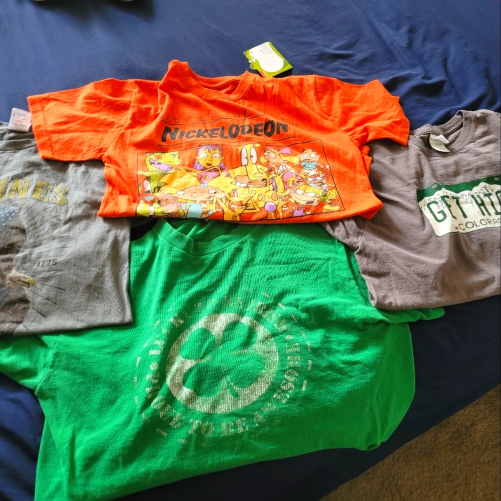 Lot of 5 medium novelty tees t-shirts